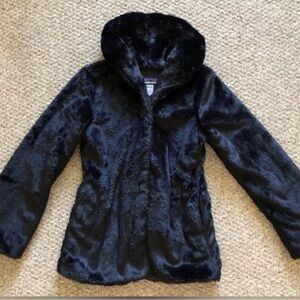 Patagonia Black Girls Jacket - Size Large 12